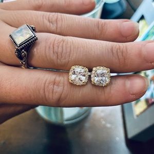 Swarovski Crystal Earrings set